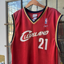 Load image into Gallery viewer, Vintage Cleveland Cavaliers Darius Miles Jersey Size L
