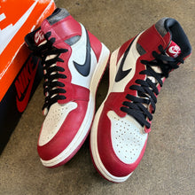 Load image into Gallery viewer, Jordan Lost and Found 1s Size 10.5

