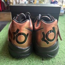 Load image into Gallery viewer, Nike Christmas KD 4s Size 10
