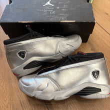 Load image into Gallery viewer, Jordan Metallic Silver 14s Size 7.5W/6M
