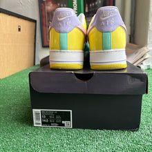 Load image into Gallery viewer, Nike Easter Air Force 1s Size 13
