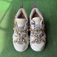 Load image into Gallery viewer, Gucci Flash Treks Size 39UK
