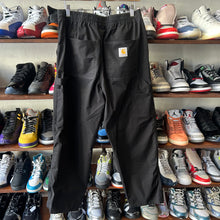 Load image into Gallery viewer, Carhartt WIP Cargo Pants Size S
