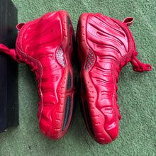 Load image into Gallery viewer, Nike Red October Foamposite Pros Size 10
