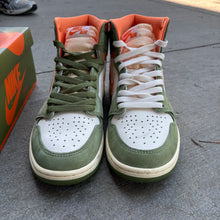 Load image into Gallery viewer, Jordan Celadon 1s Size 9.5
