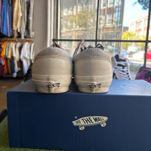 Load image into Gallery viewer, Vans Oatmeal Souvenir Old Skool 36s Size 10
