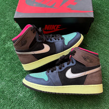 Load image into Gallery viewer, Jordan Bio Hack 1s Size 6.5Y
