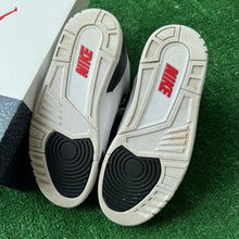 Load image into Gallery viewer, Jordan Denim 3s Size 8
