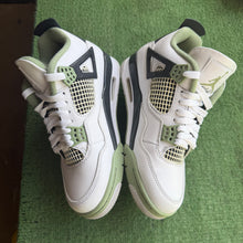 Load image into Gallery viewer, Jordan Seafoam 4s Size 6.5W/5M
