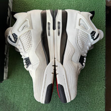 Load image into Gallery viewer, Jordan Flight Club 4s Size 13
