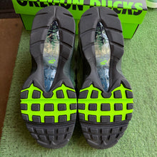 Load image into Gallery viewer, Nike Ducks Of A Feather University of Oregon Air Max 95s Size 8

