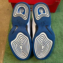 Load image into Gallery viewer, Nike Air Max Penny 2s Size 9

