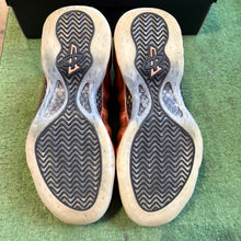 Load image into Gallery viewer, Nike Copper Foamposites Size 7.5
