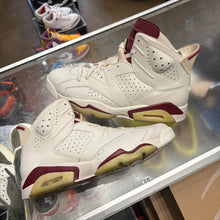 Load image into Gallery viewer, Jordan Maroon 6s Size 12
