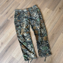 Load image into Gallery viewer, Vintage Camo Pants Size 38 x 30
