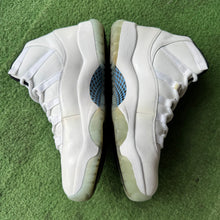 Load image into Gallery viewer, 2014 Jordan Legend Blue 11s Size 10
