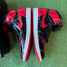 Load image into Gallery viewer, Jordan Patent Bred 1s Size 9
