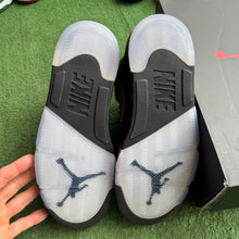 Load image into Gallery viewer, 2016 Jordan Metallic 5s Size 10.5
