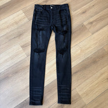 Load image into Gallery viewer, Amiri Denim Size 34
