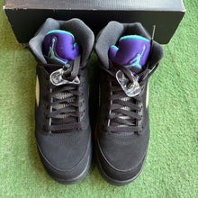 Load image into Gallery viewer, Jordan Top 3 5s Size 7Y
