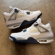 Load image into Gallery viewer, Jordan Midnight Navy 4s Size 11
