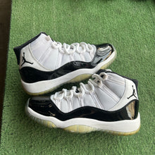 Load image into Gallery viewer, Jordan Concord 11s Size 6.5Y
