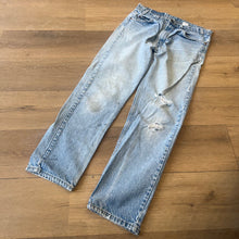 Load image into Gallery viewer, Vintage Levis Orange Tab 505s Size 34x30
