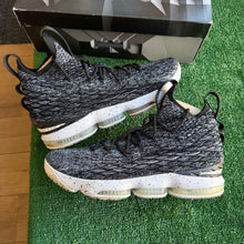 Load image into Gallery viewer, Nike LeBron Ashes 15s Size 13
