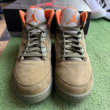 Load image into Gallery viewer, Jordan Olive 5s Size 9.5
