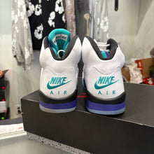 Load image into Gallery viewer, Jordan Grape 5s Size 10
