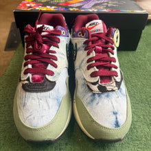 Load image into Gallery viewer, Nike CNCPTS Heavy Air Max 1s Size 9

