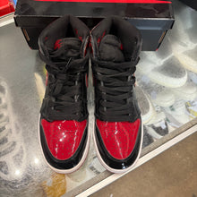 Load image into Gallery viewer, Jordan Patent Bred 1s Size 5Y
