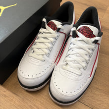 Load image into Gallery viewer, Jordan Chicago Low 2s Size 9
