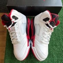 Load image into Gallery viewer, Jordan Fire Red 5s Size 9.5
