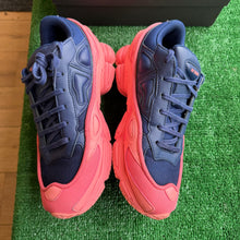Load image into Gallery viewer, RAF Simons Osweegos Size 8.5
