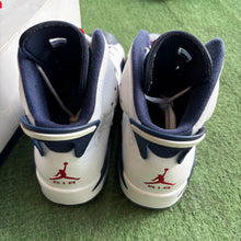 Load image into Gallery viewer, Jordan Olympic 6s Size 8
