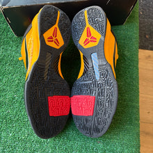 Load image into Gallery viewer, Nike Kobe Bruce Lee Protro 5s Size 11
