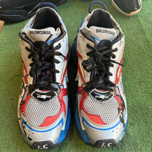 Load image into Gallery viewer, Balenciaga Runners Size 45
