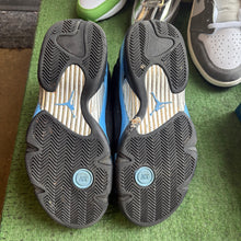Load image into Gallery viewer, Jordan University Blue 14s Size 9
