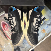 Load image into Gallery viewer, Jordan Rare Air 3s Size 9
