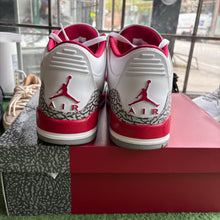 Load image into Gallery viewer, Jordan Cardinal 3s Size 13
