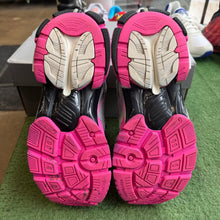 Load image into Gallery viewer, Balenciaga Runners Size 39
