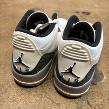 Load image into Gallery viewer, Jordan Cement Grey 3s Size 13
