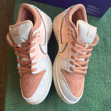 Load image into Gallery viewer, Nike SB Trocadero Gardens Low Dunks Size 10
