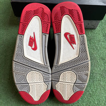 Load image into Gallery viewer, Jordan Bred 4s Size 8.5
