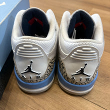 Load image into Gallery viewer, Jordan UNC 3s Size 8.5
