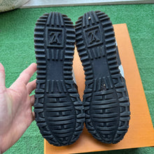 Load image into Gallery viewer, LV Run Away Sneakers Size 40
