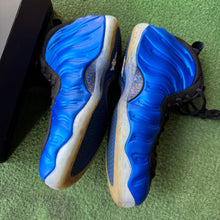 Load image into Gallery viewer, Nike Royal Foamposites Size 10.5
