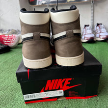Load image into Gallery viewer, Jordan Mocha 1s Size 11.5
