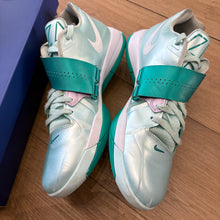 Load image into Gallery viewer, Nike Easter KD 4s Size 11

